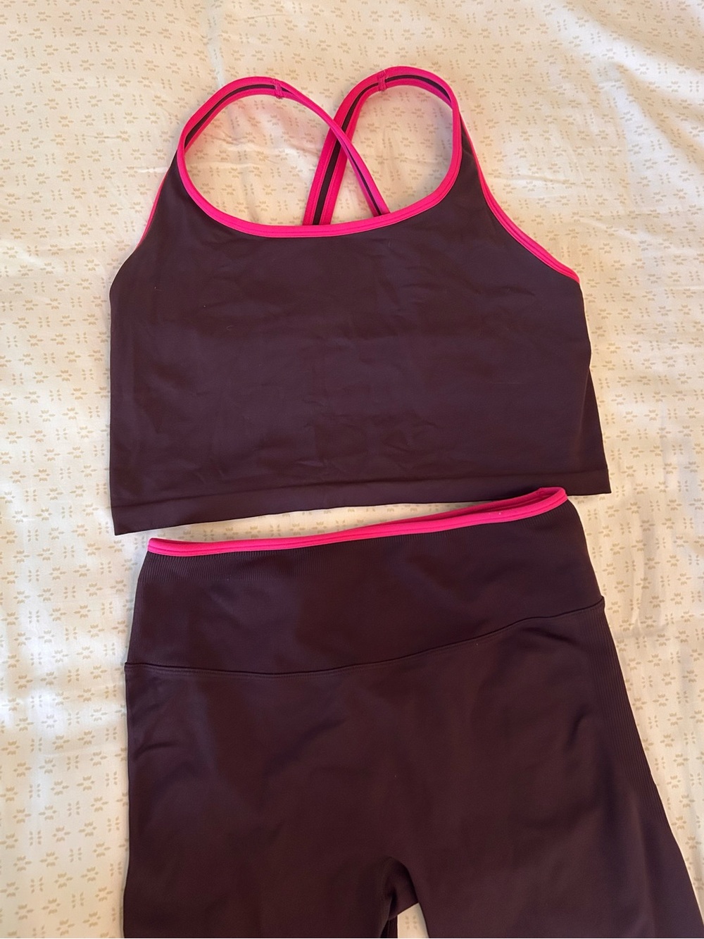 Fabletics Workout Set - Picture 3 of 4